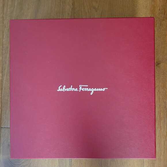 Beautiful Salvatore Ferragamo Booties, like new!  Size 9 - Picture 5 of 8